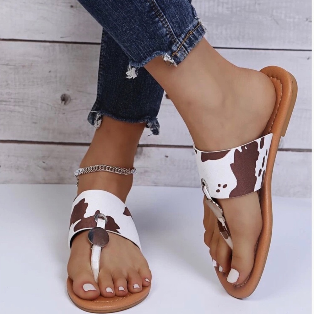 Woman’s Multi Color Animal Pattern Thong Sandals